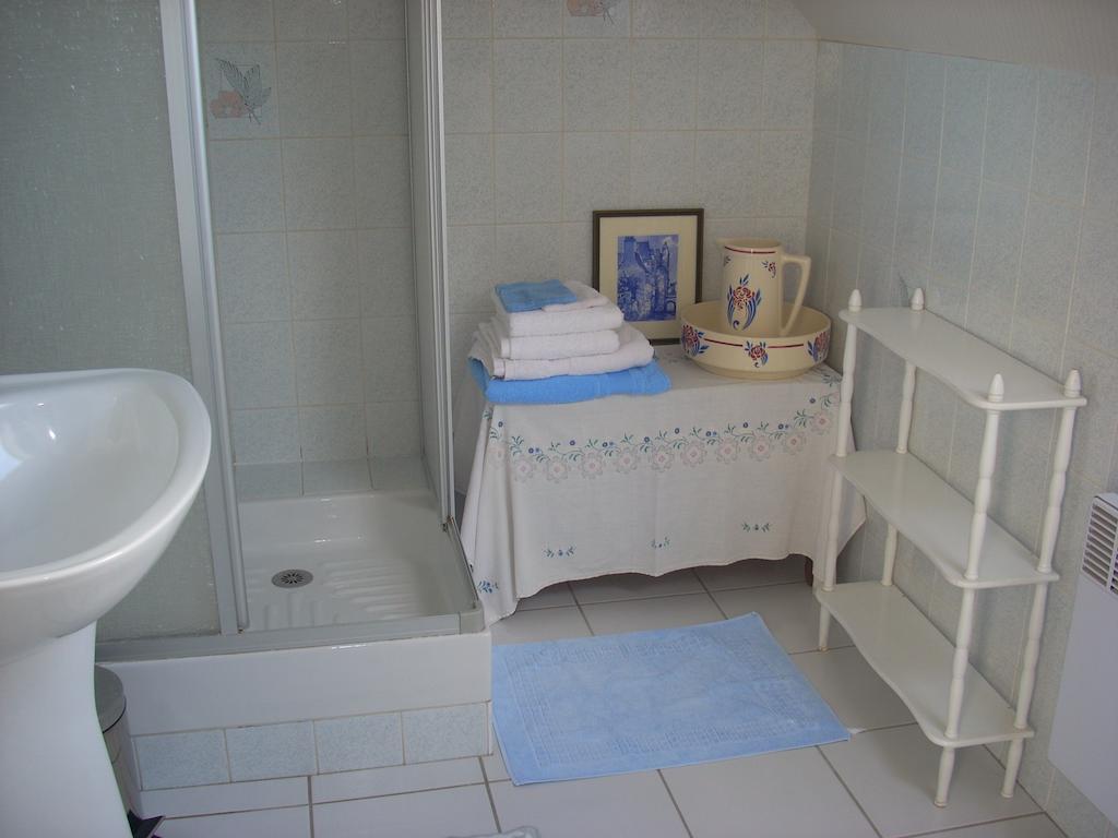 Chambres D'Hotes Kergollay Lanhouarneau Δωμάτιο φωτογραφία